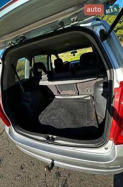Минивэн Mazda Premacy 2004 в 