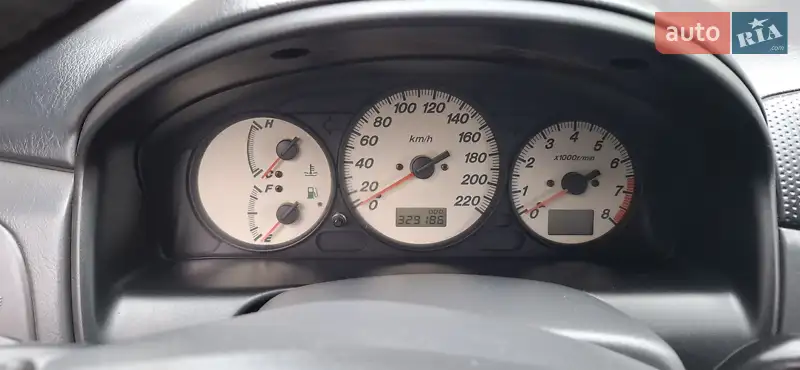 Mazda Premacy 2003