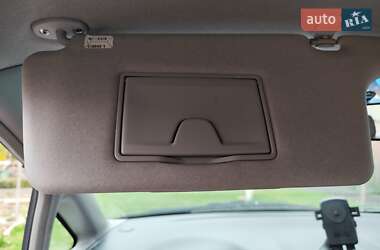 Минивэн Mazda Premacy 2002 в 