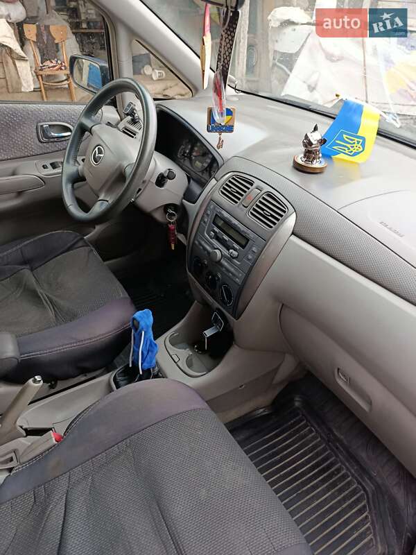Минивэн Mazda Premacy 1999 в Золочеве
