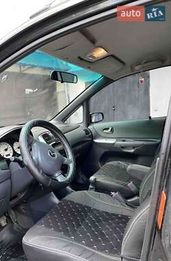 Минивэн Mazda Premacy 2005 в 