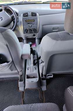 Минивэн Mazda Premacy 2000 в 