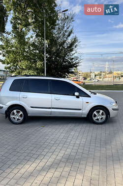 Минивэн Mazda Premacy 2000 в 