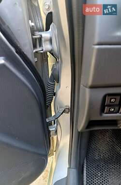 Минивэн Mazda Premacy 2004 в  фото 17 Минивэн Mazda Premacy 2004 в