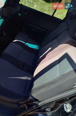 Минивэн Mazda Premacy 2005 в 