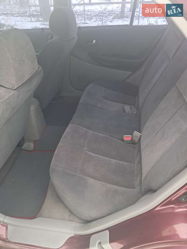 Седан Mazda Protege 2002 в Черновцах