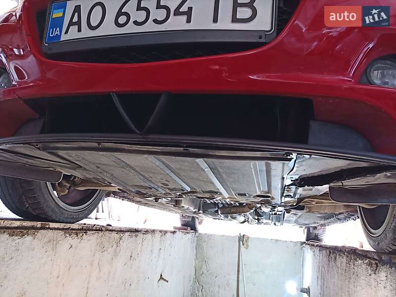 Купе Mazda RX-8 2004 в Воловцю