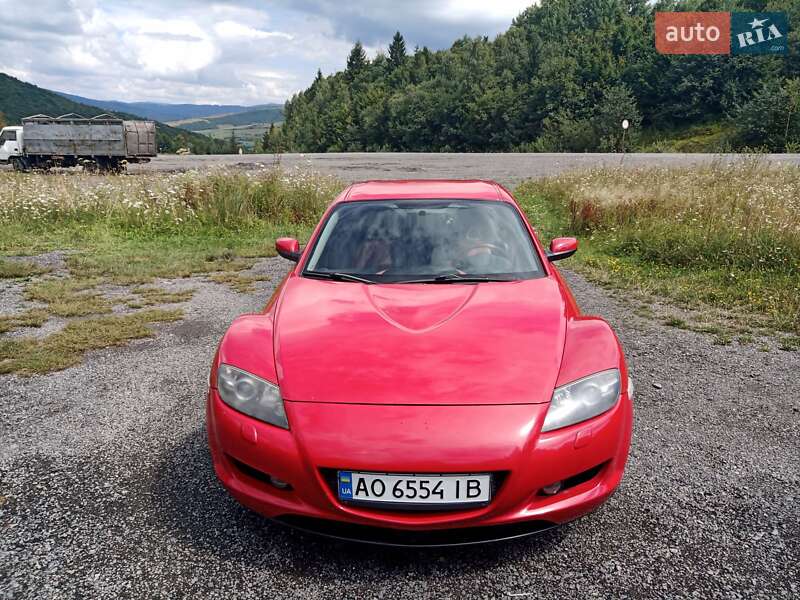 Купе Mazda RX-8 2004 в Воловцю