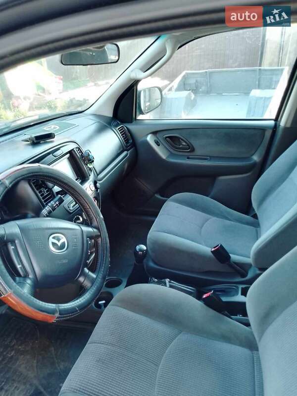 Внедорожник / Кроссовер Mazda Tribute 2003 в Черкассах
