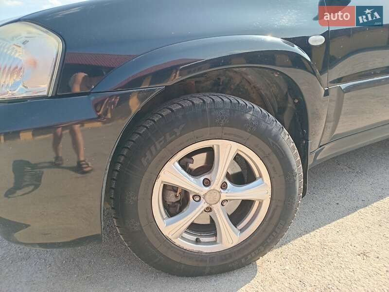 Позашляховик / Кросовер Mazda Tribute 2005 в Почаєві