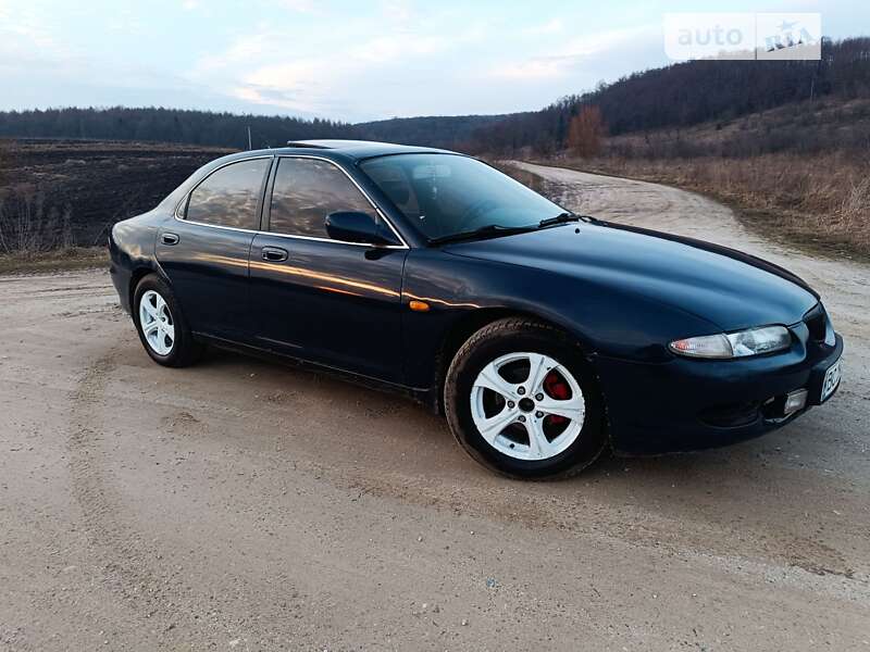 Седан Mazda Xedos 6 1993 в Бродах