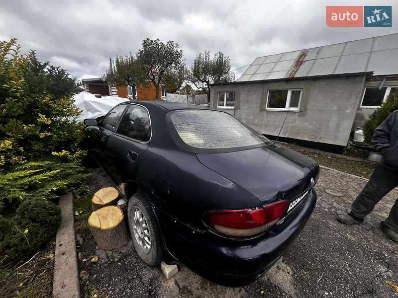 Седан Mazda Xedos 6 1996 в Виннице