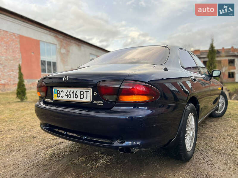 Седан Mazda Xedos 6 1998 в Дрогобыче