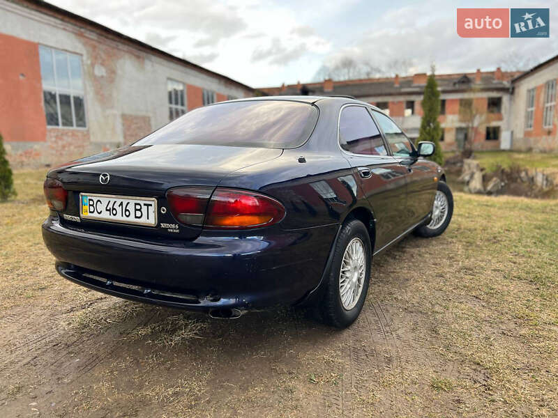 Седан Mazda Xedos 6 1998 в Дрогобыче