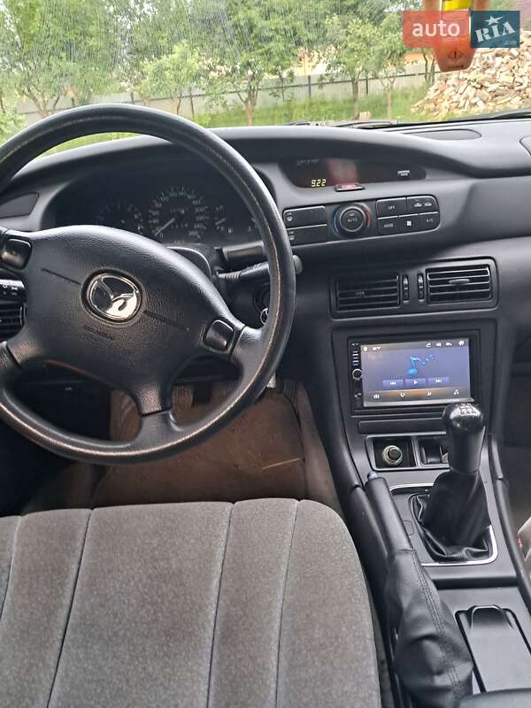 Седан Mazda Xedos 9 1998 в Сторожинце