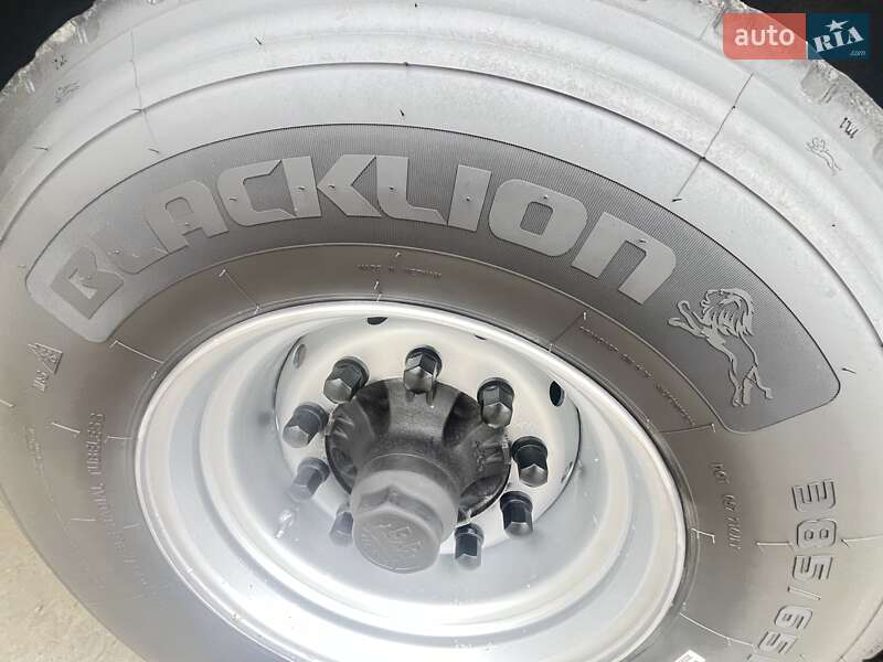 Цистерна Menci SA 2007 в Львове