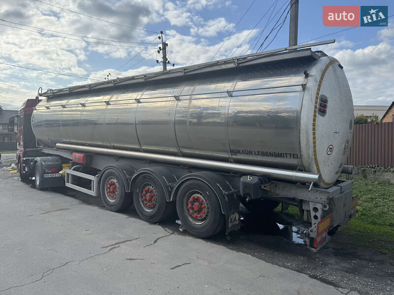 Цистерна Menci SA 2007 в Виннице