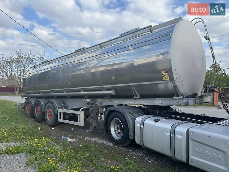Цистерна Menci SA 2007 в Виннице