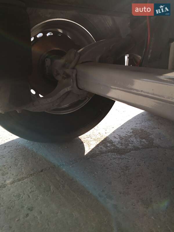 Цистерна напівпричіп Menci SA 2014 в Кам'янському