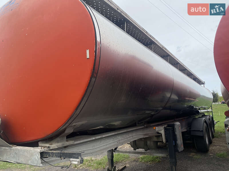 Цистерна полуприцеп Menci SL 1996 в Ромнах