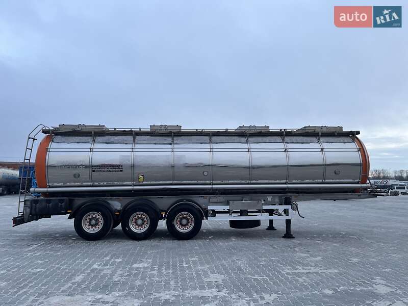 Цистерна полуприцеп Menci SL 1995 в Черновцах