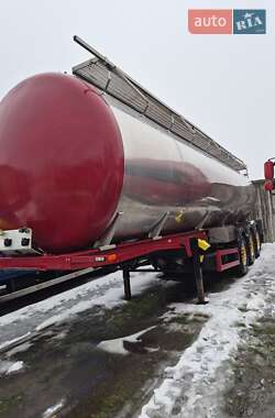 Цистерна полуприцеп Menci SL 2002 в Черкассах