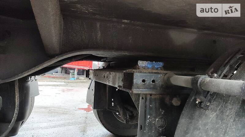 Для перевезення тварин - напівпричіп Menke 324 2007 в Радомишлі