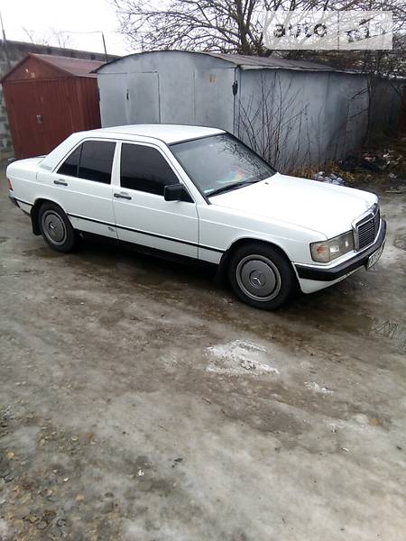 Седан Mercedes-Benz 190 1984 в Ивано-Франковске