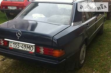 Седан Mercedes-Benz 190 1984 в Вижнице