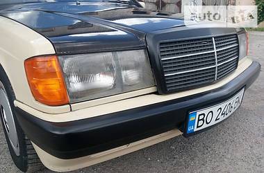 Седан Mercedes-Benz 190 1988 в Бучаче