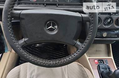 Седан Mercedes-Benz 190 1986 в 