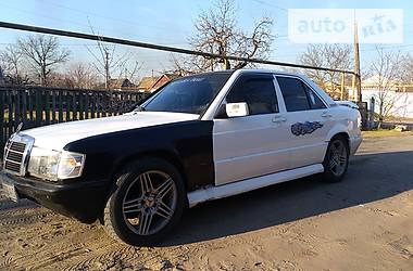 Седан Mercedes-Benz 190 1983 в 