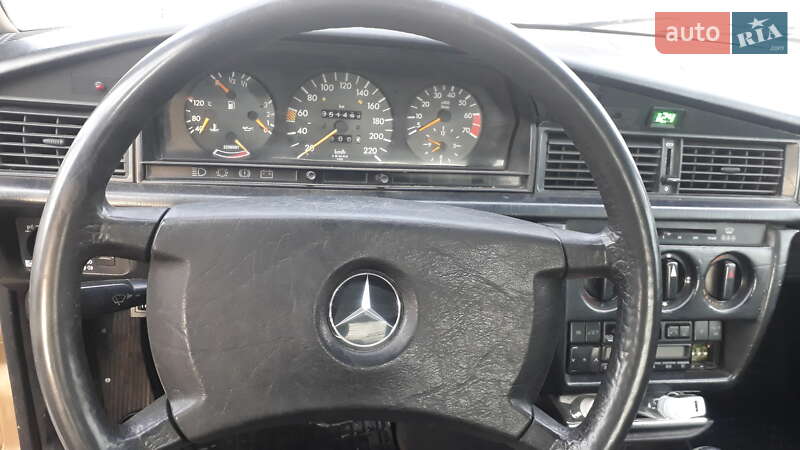Седан Mercedes-Benz 190 1991 в Ужгороде