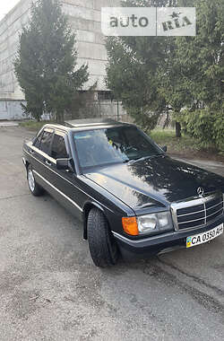 Седан Mercedes-Benz 190 1988 в 