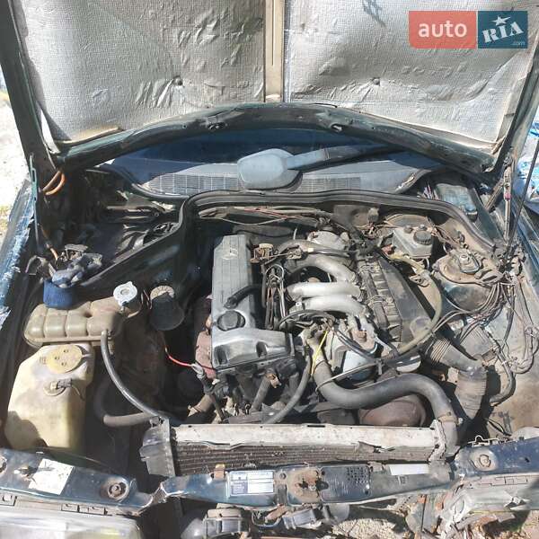 Седан Mercedes-Benz 190 1986 в Киеве