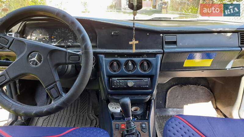 Седан Mercedes-Benz 190 1985 в Стрые