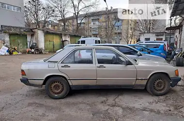 Mercedes-Benz 190 1986