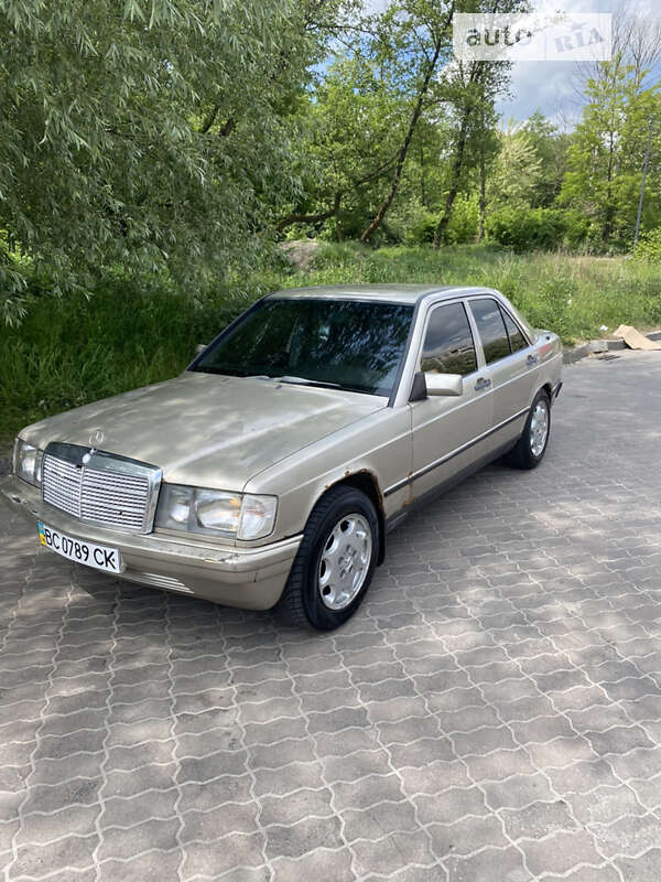 Седан Mercedes-Benz 190 1986 в Львові