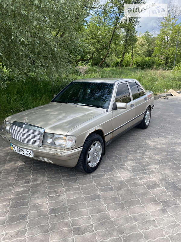 Mercedes-Benz 190 1986