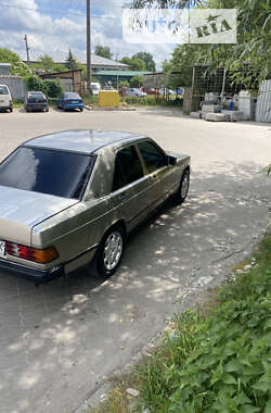 Седан Mercedes-Benz 190 1986 в Львове