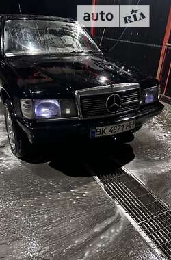 Седан Mercedes-Benz 190 1985 в Горохові