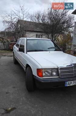 Седан Mercedes-Benz 190 1983 в Золотоноше