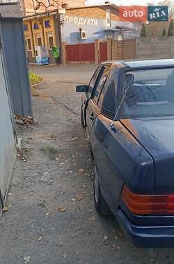 Седан Mercedes-Benz 190 1985 в 