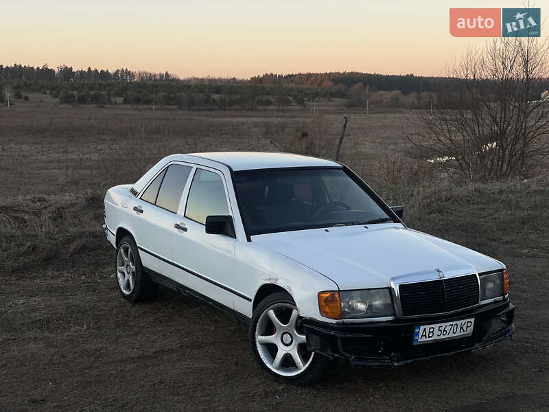 Седан Mercedes-Benz 190 1986 в Житомирі