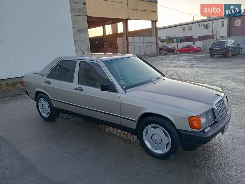 Седан Mercedes-Benz 190 1987 в Рівному