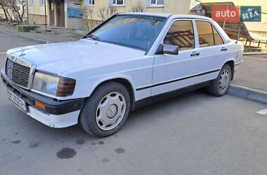 Седан Mercedes-Benz 190 1983 в Луцьку