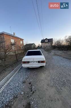 Седан Mercedes-Benz 190 1983 в Львове