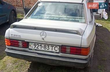 Седан Mercedes-Benz 190 1988 в 