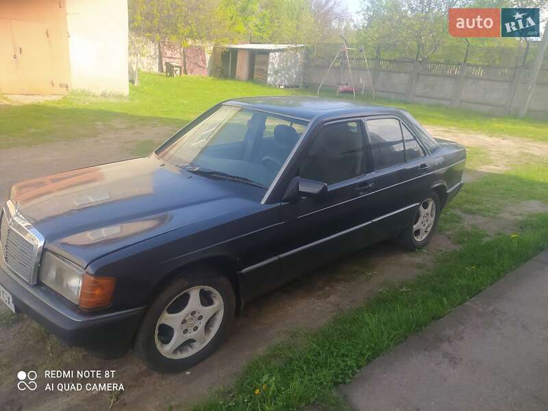 Седан Mercedes-Benz 190 1985 в 