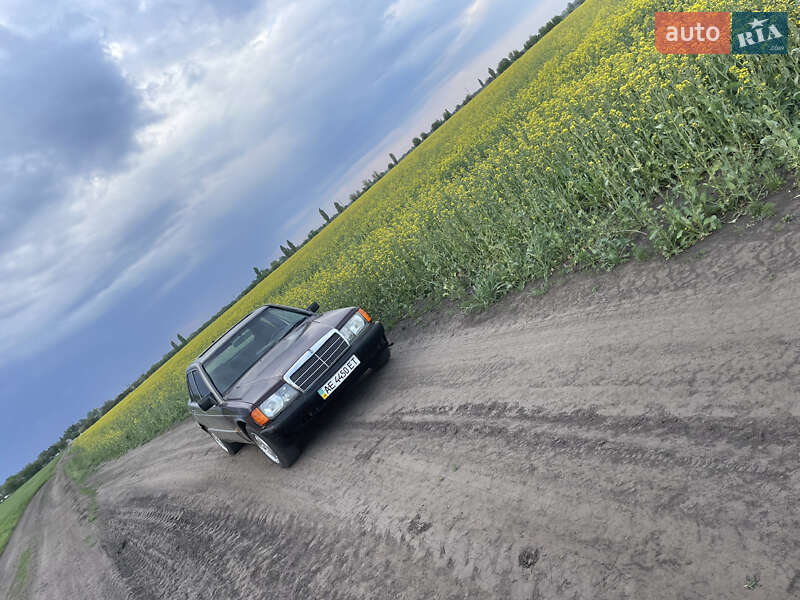 Седан Mercedes-Benz 190 1986 в Миронівці